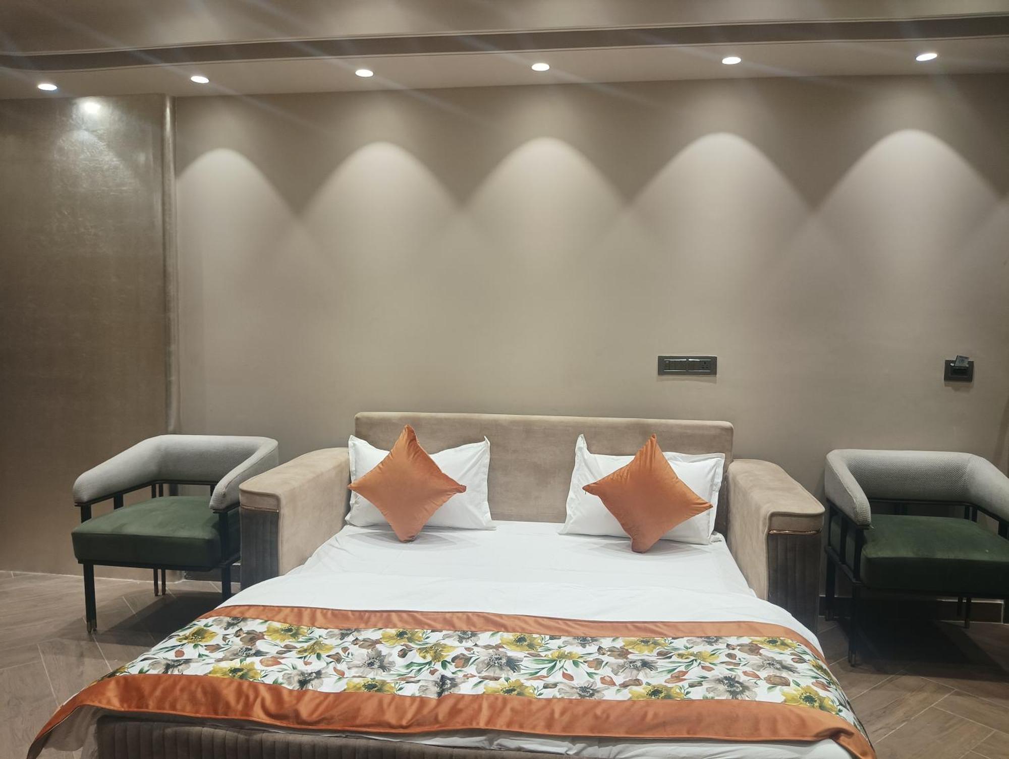Hotel Cullinan By Qotel Janakpuri Delhi Zewnętrze zdjęcie