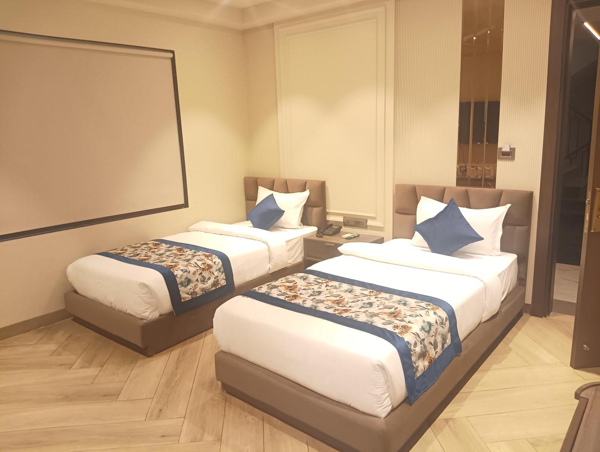 Hotel Cullinan By Qotel Janakpuri Delhi Zewnętrze zdjęcie