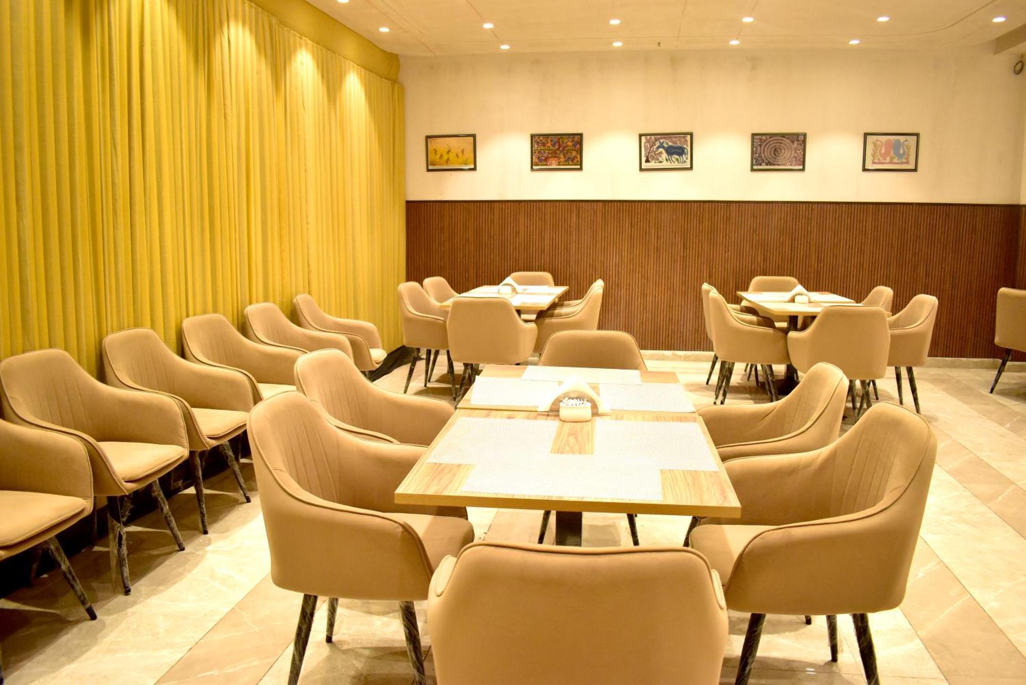 Hotel Cullinan By Qotel Janakpuri Delhi Zewnętrze zdjęcie